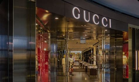 chien dich quang caos thoi trang gucci|phân tích chiến lược marketing Gucci.